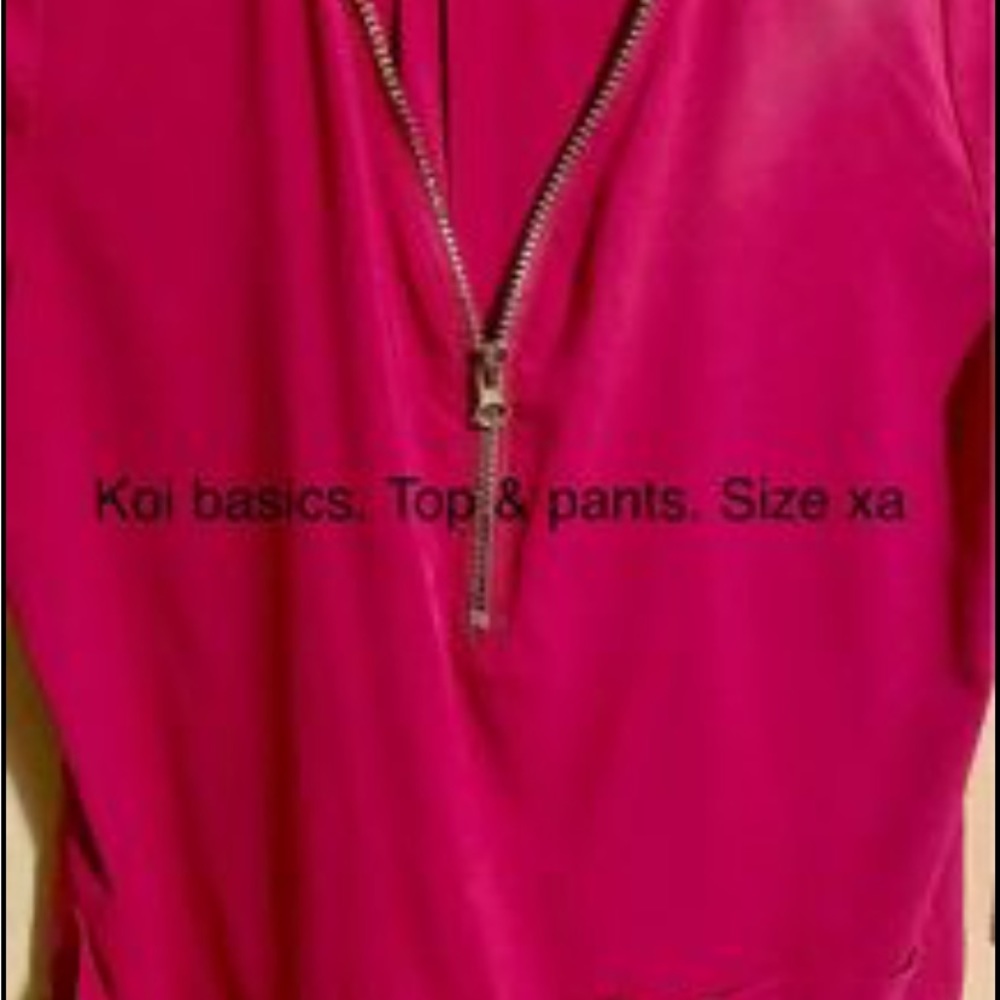 Koi Basics Scrub set - Picture 2 of 4